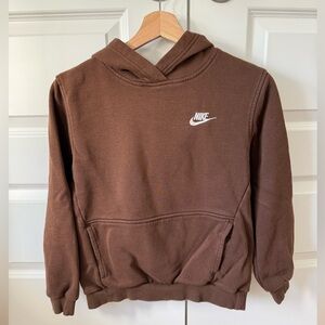 Big Kids’ Nike Hoodie, Chocolate Brown, size Large